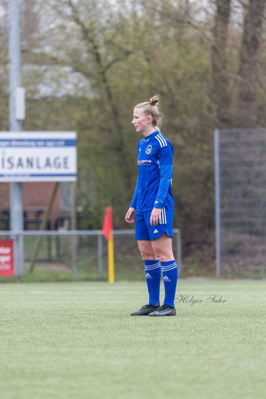 Bild 373 - F SSC Hagen Ahrensburg - SV Frisia Risum-Lindholm : Ergebnis: 1:2